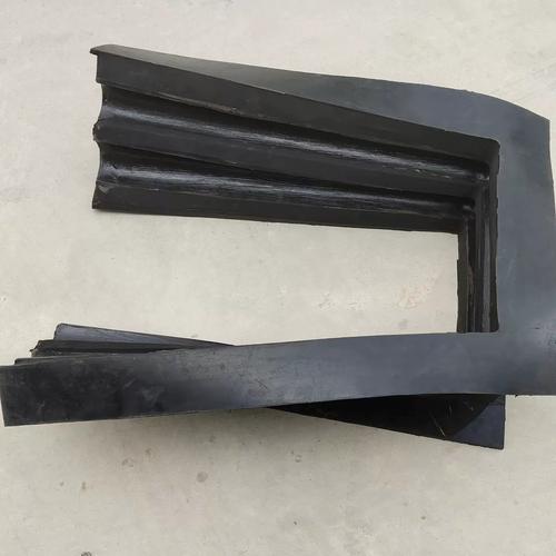 批发高强度振动筛软橡胶制品胶皮矩形橡胶软连接加工各种连接